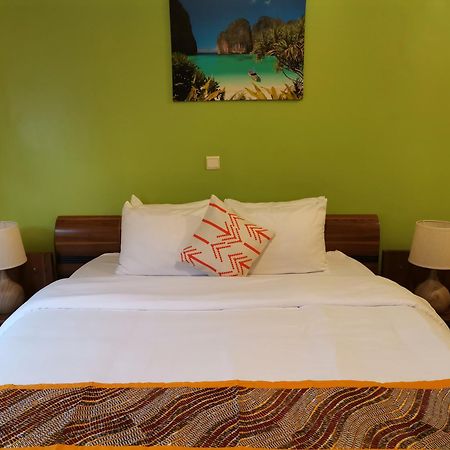 Yambi Guesthouse Кигали Экстерьер фото