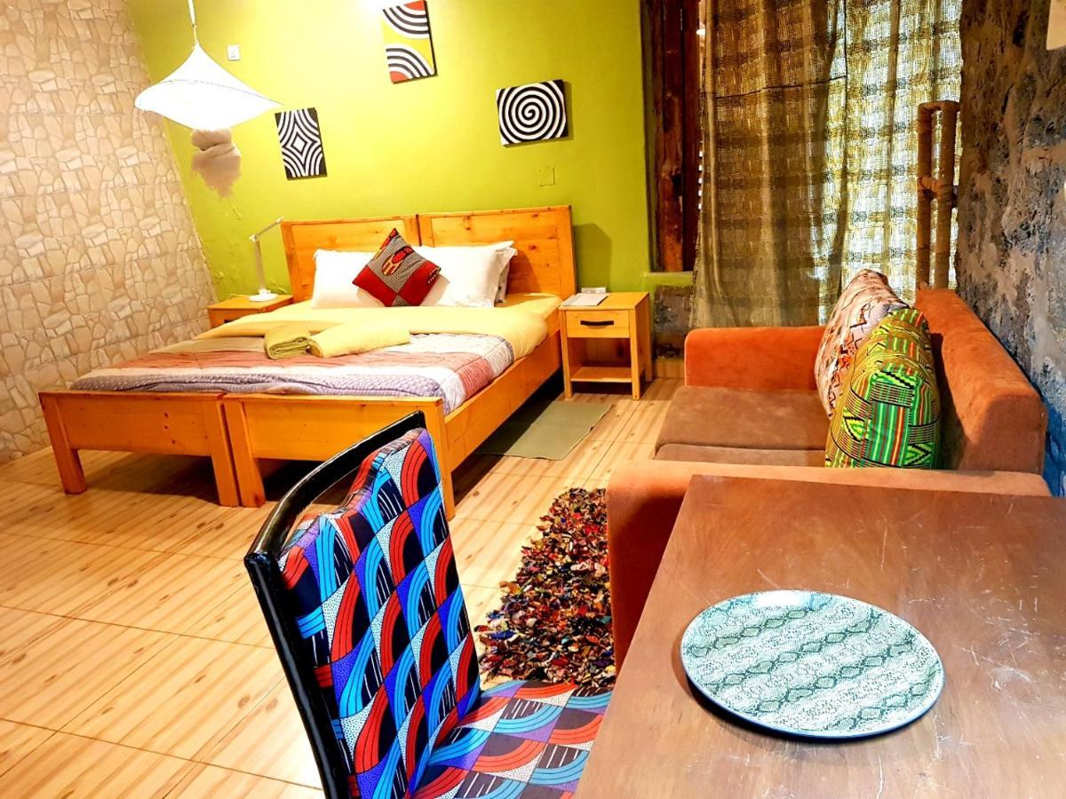 Yambi Guesthouse Кигали Экстерьер фото