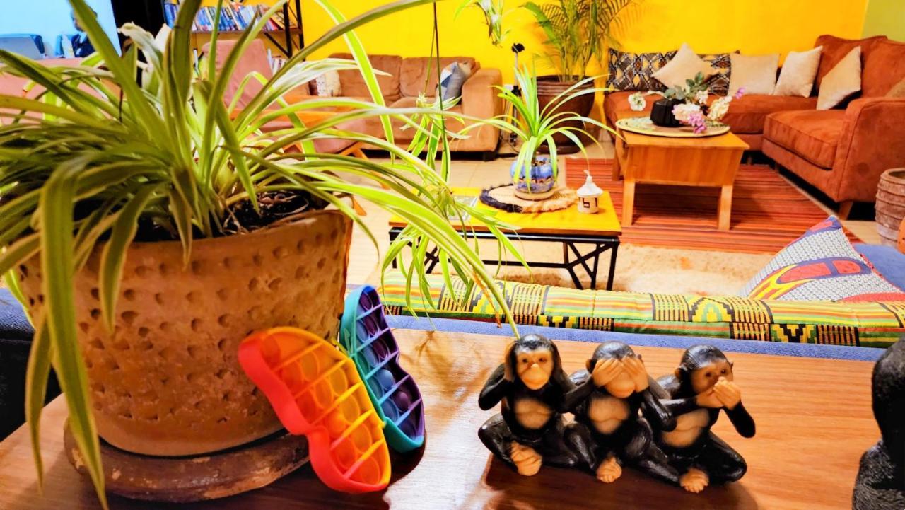 Yambi Guesthouse Кигали Экстерьер фото