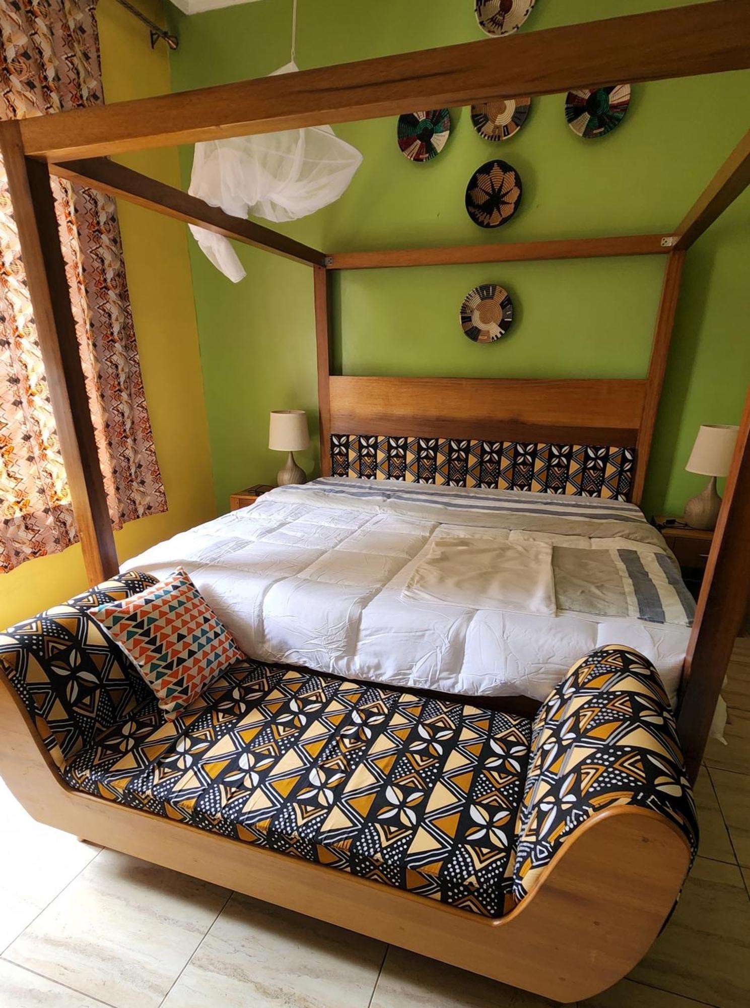Yambi Guesthouse Кигали Экстерьер фото